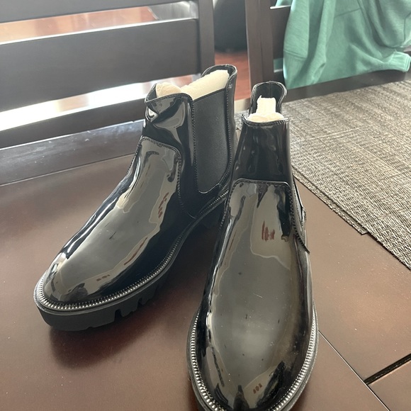 SixtySeven patent leather Chelsea boot women’s 6.5 - Picture 1 of 2
